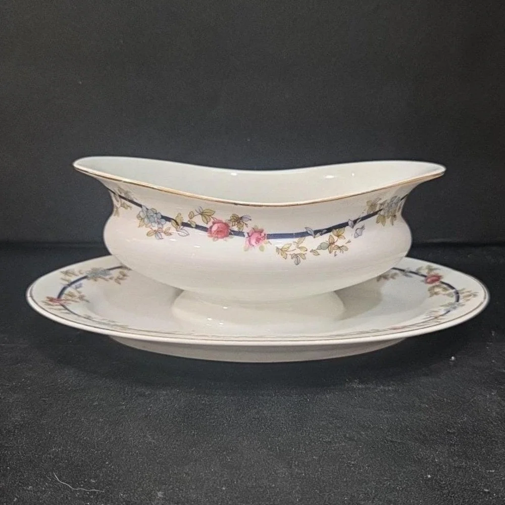 Victoria Czechoslovakia Fine China Gravy Boat, Underplate Attached Vtg Tableware